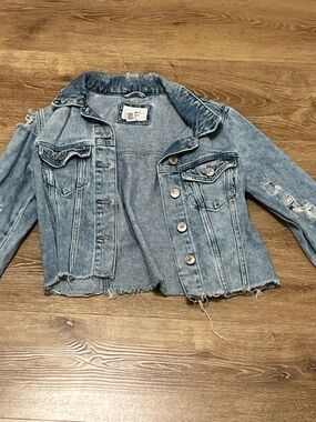 Forever 21 Light Blue Distressed Cropped Denim Jacket